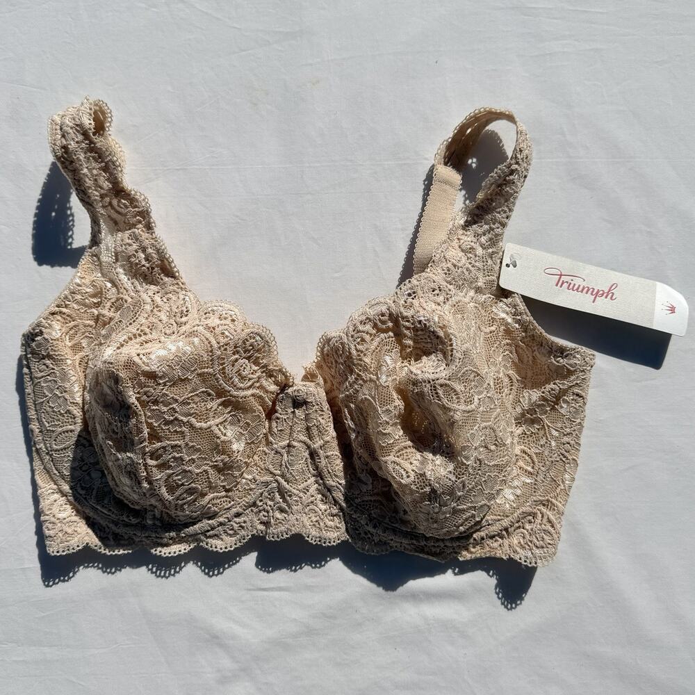 Triumph Amourette 300 Lined Underwire Bra US 36DDD Beige Lace